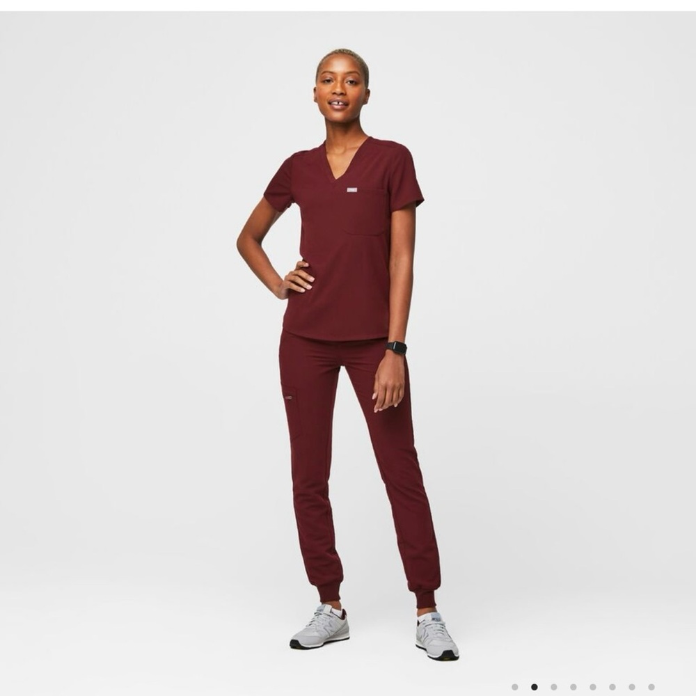 Burgundy Figs Scrubs Set with Jogger Pants Large